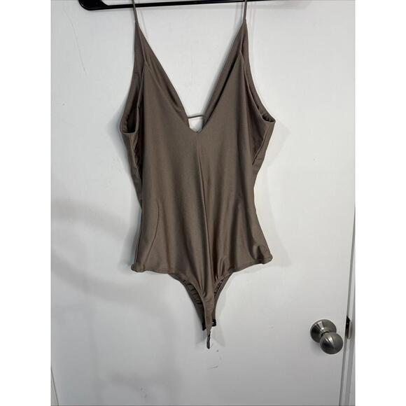 LA Hearts Silver/gray Bodysuit Large Deep V-neck - Picture 4 of 7